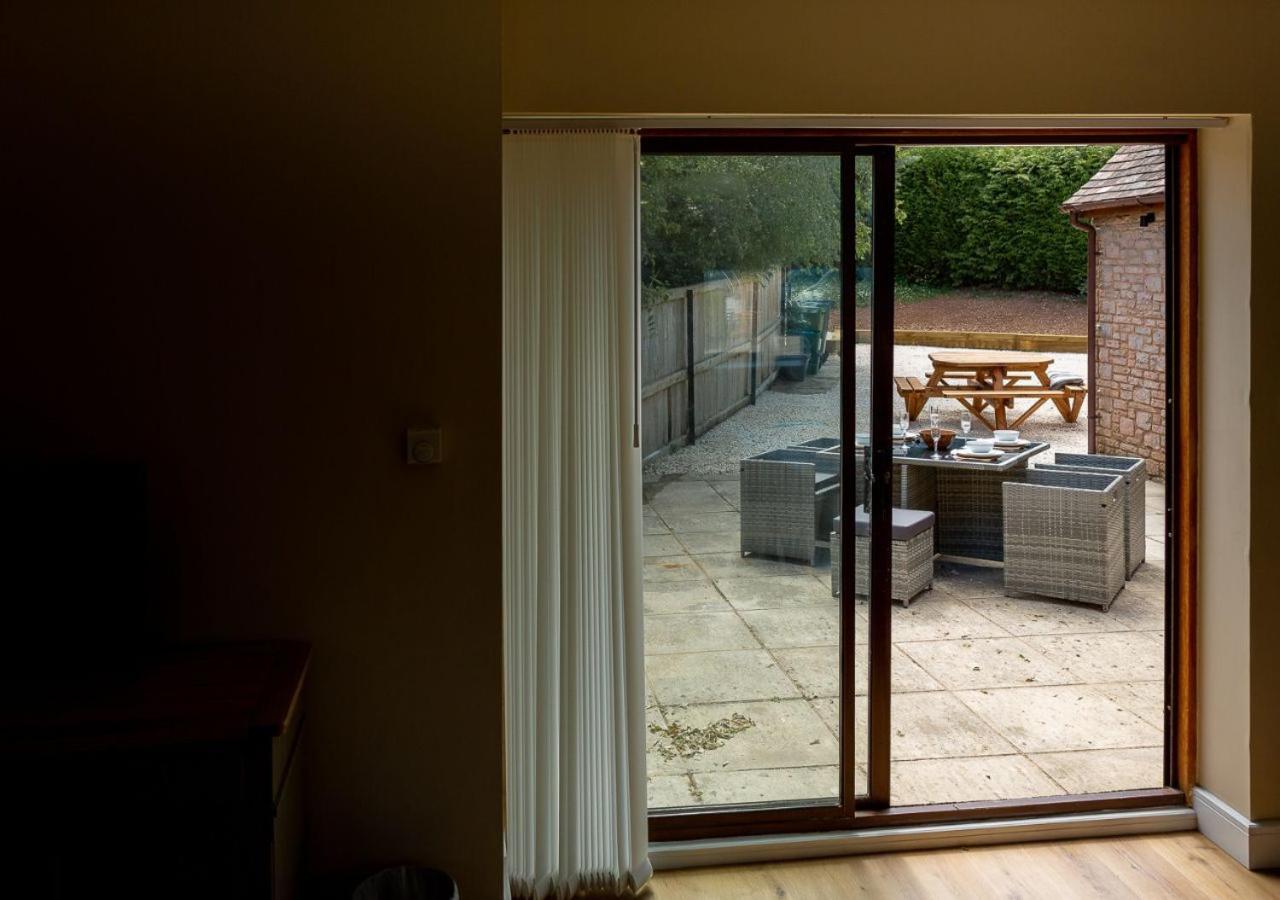 The Barn In Longhope - Luxury Barn Conversion Luaran gambar