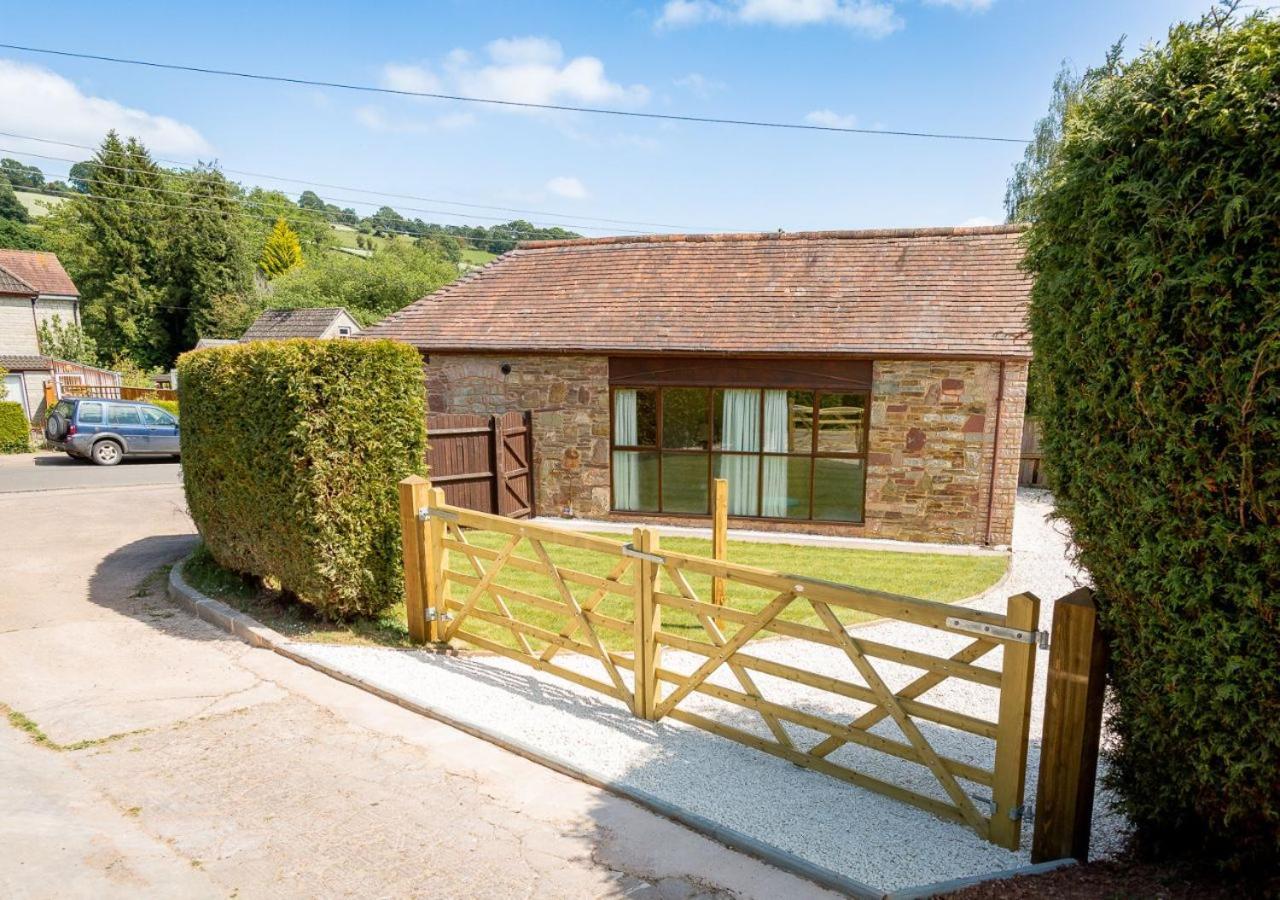 The Barn In Longhope - Luxury Barn Conversion Luaran gambar