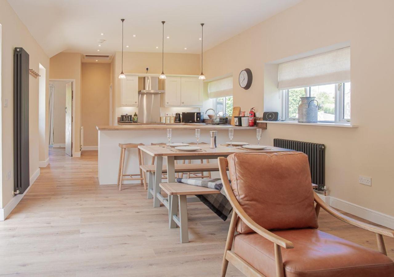 The Barn In Longhope - Luxury Barn Conversion Luaran gambar