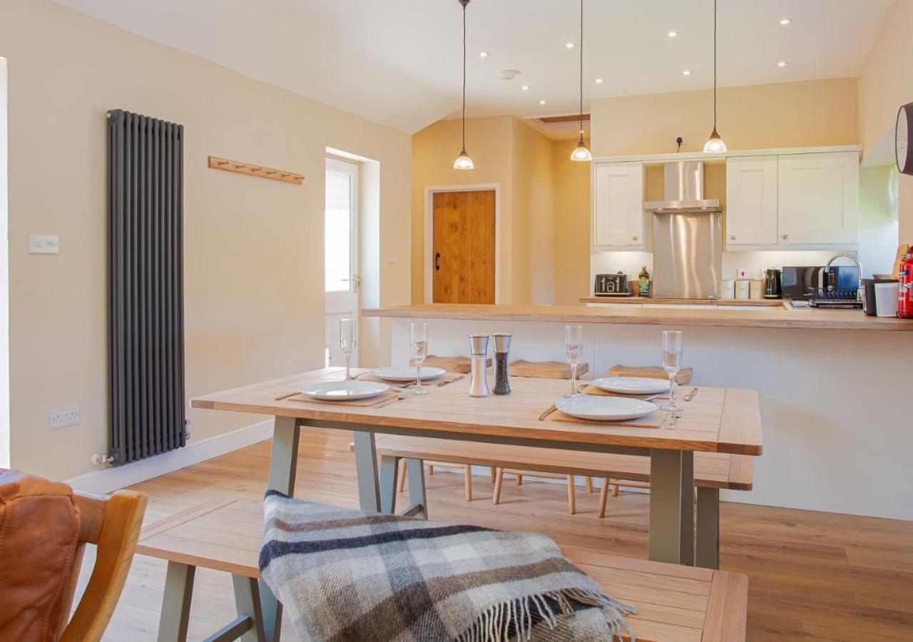 The Barn In Longhope - Luxury Barn Conversion Luaran gambar